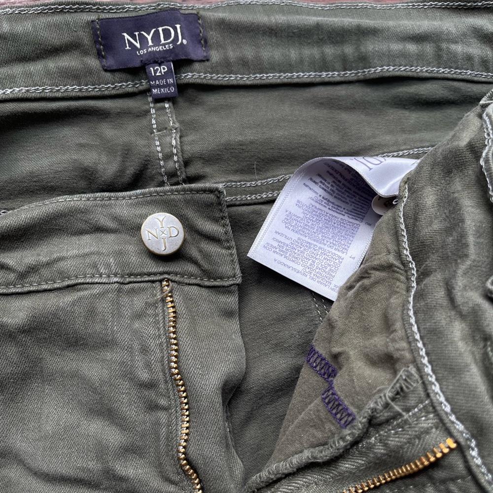 NYDJ Dayla Wide Cuff Capri Lift Tuck Solid Olive 12P Summer Casual Designer - Picture 4 of 7